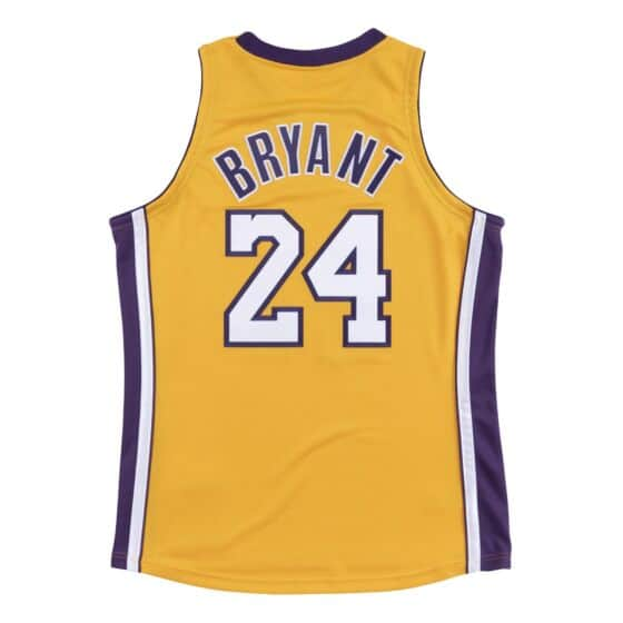 kobe bryant lakers uniform