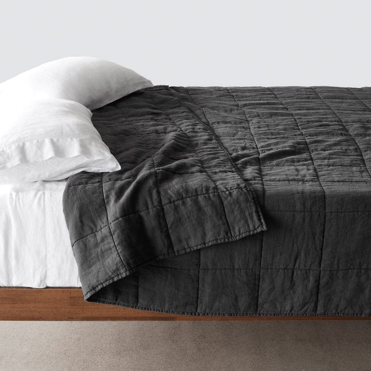 Stonewashed Linen Quilt - Charcoal