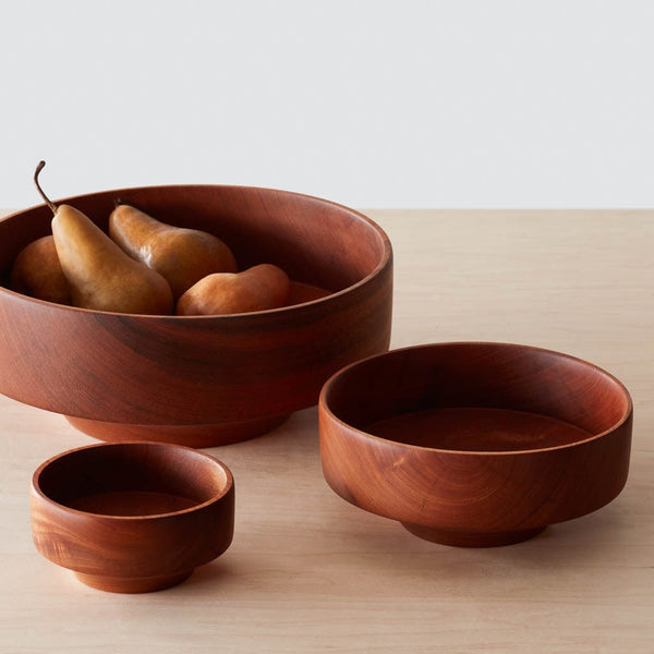 https://cdn.shopify.com/s/files/1/0438/1069/products/Tikal_Wood_Serving_Bowl_Mahogany_Medium_3_600x600.jpg?v=1657897537