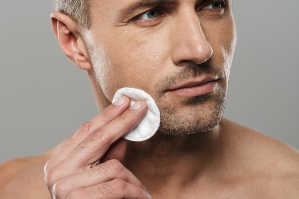 exfoliating face scrub for men, urth