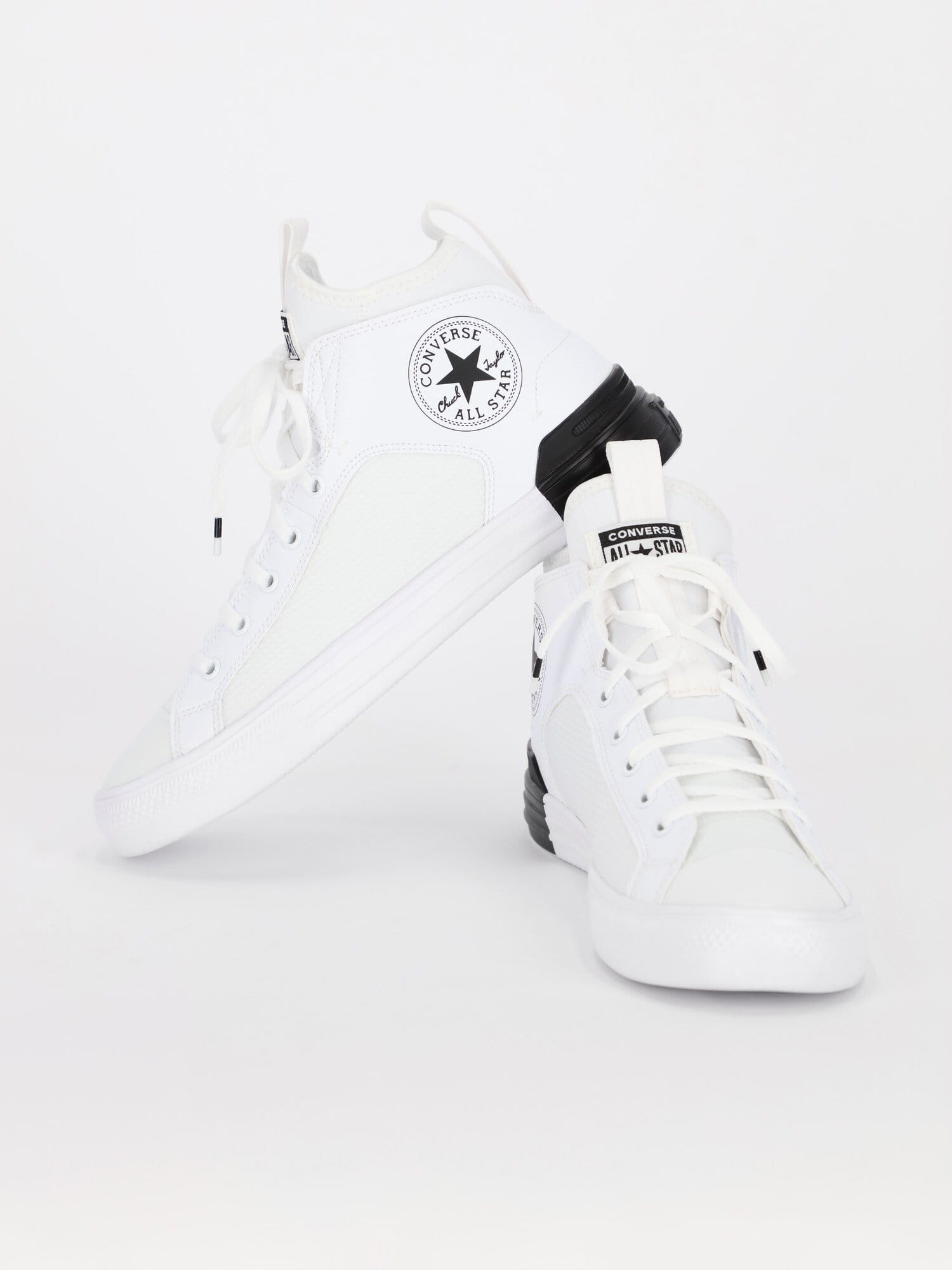 chuck taylor ultra mid