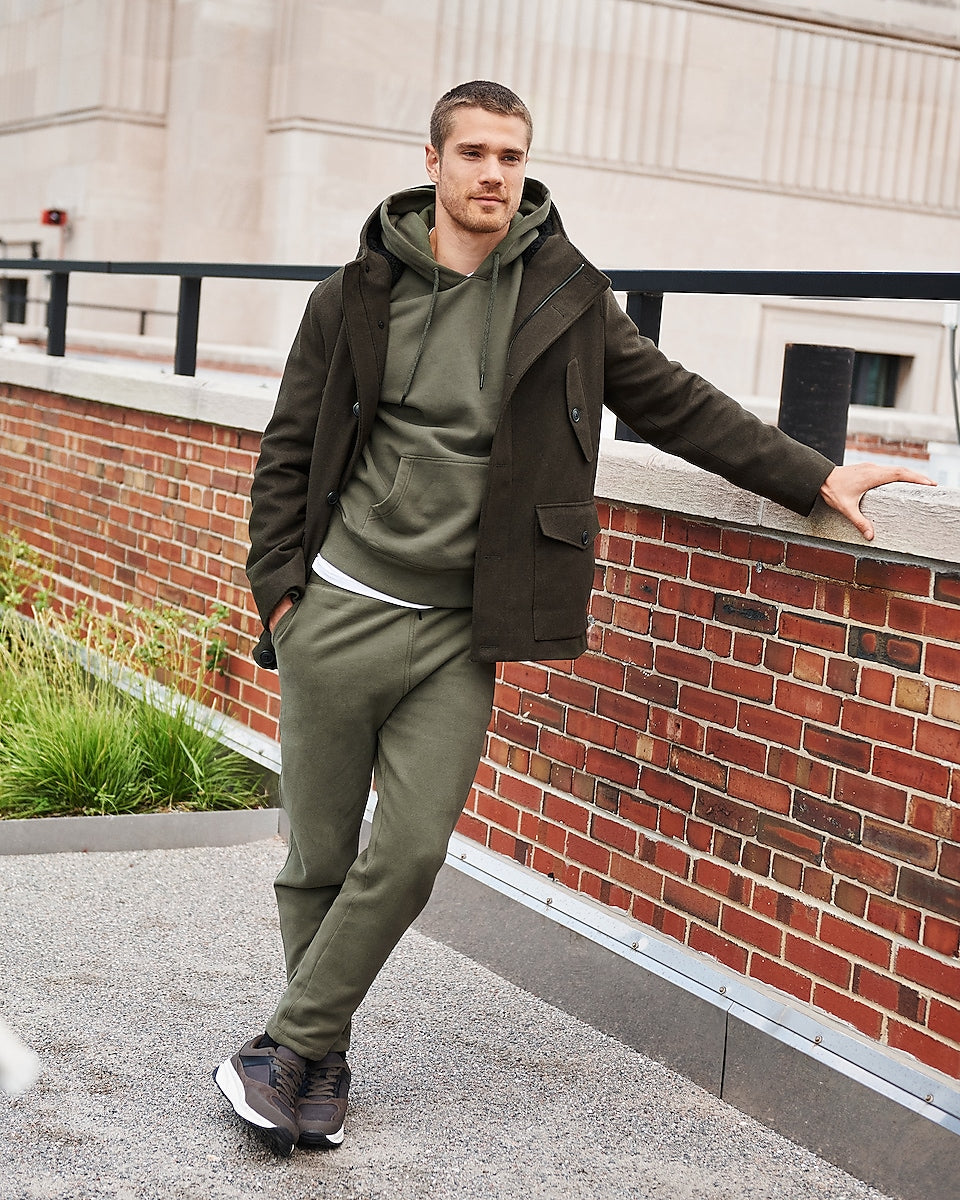Express Men, Solid Knit Joggers in Olive Green