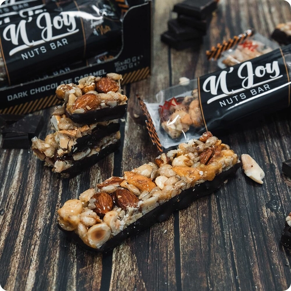 Discover a taste sensation in Malta with XXL Nutrition's N’Joy Nuts Bar—an indulgent, plant-based delight coated in rich dark chocolate and caramel.