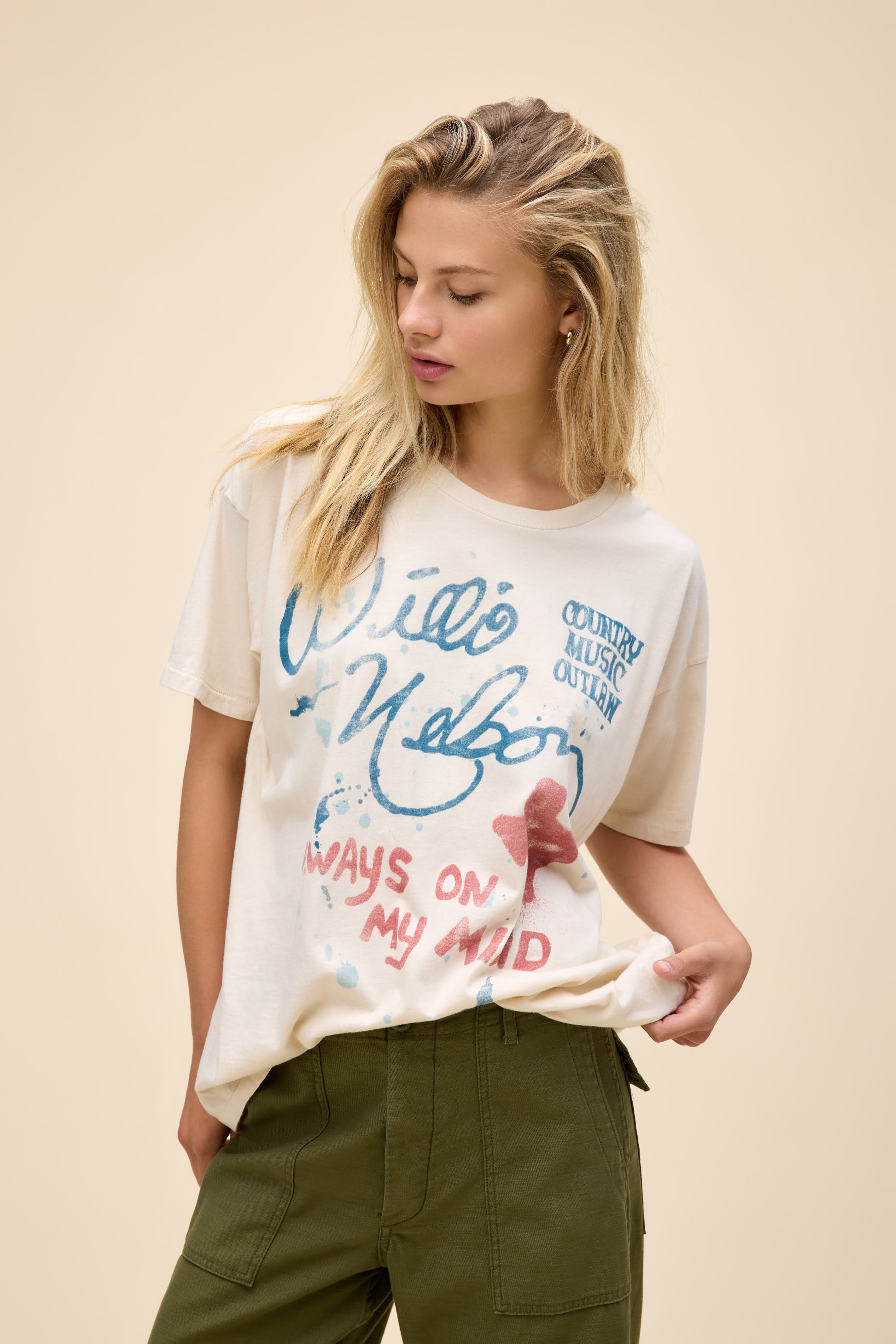 DAYDREAMER - WILLIE NELSON ALWAYS ON MY MIND MERCH TEE