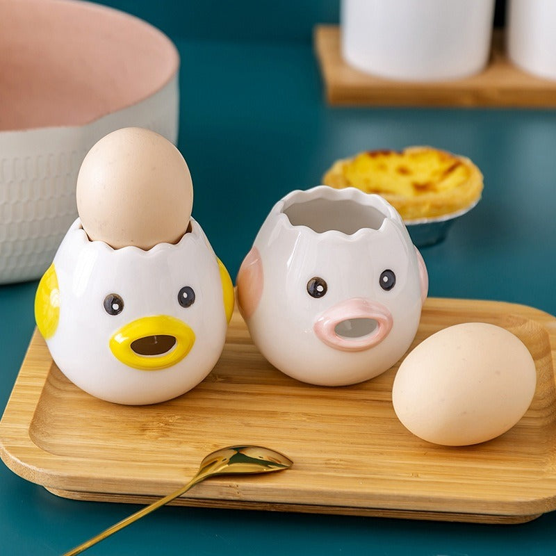 https://cdn.shopify.com/s/files/1/0438/5770/7166/products/egg-separator_1600x.jpg?v=1655928243