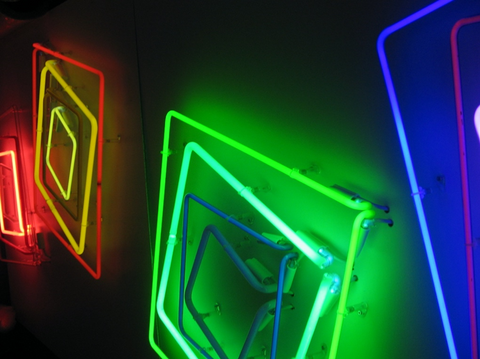 Why Neon Signs Are More Expensive Than Led Signs
