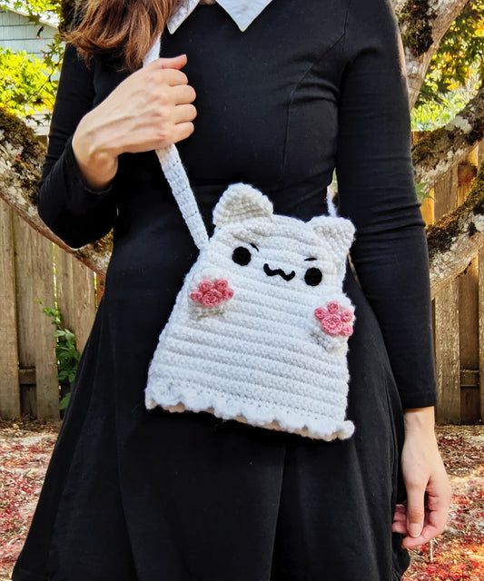 Fuzzy Bear Belt Bag: Crochet pattern