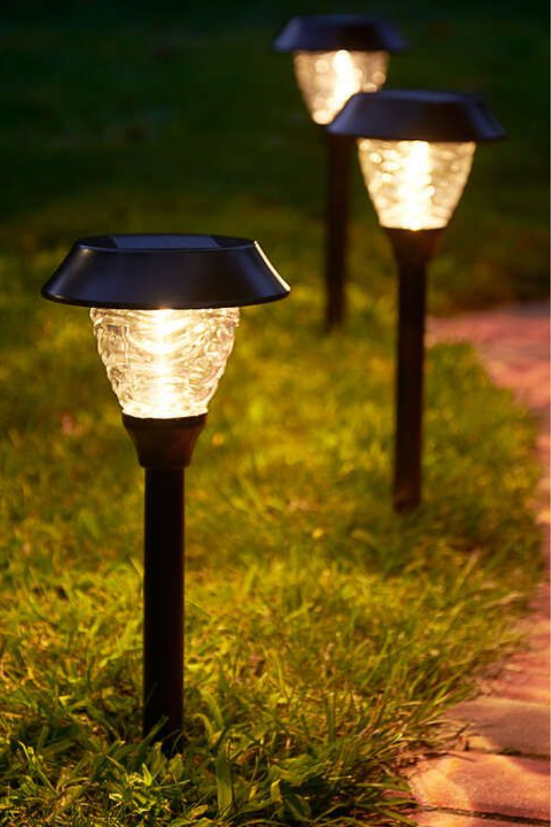 Lámparas solares para una iluminación de exterior sostenible - Foto 1
