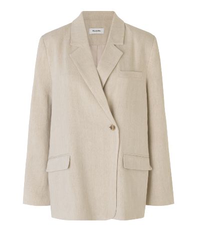 Le blazer pour femme est une icône d'élégance. Le blazer rehausse chaque look et peut être porté aussi bien de manière chic que décontractée. Dans notre collection vous trouverez de magnifiques blazers basiques unis, des blazers d'une couleur vive, des blazers oversize, des blazers avec un beau carreau. Découvrez les plus beaux blazers dans la boutique de mode en ligne Aniek.