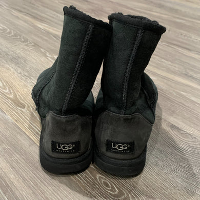ugg classic short boots used
