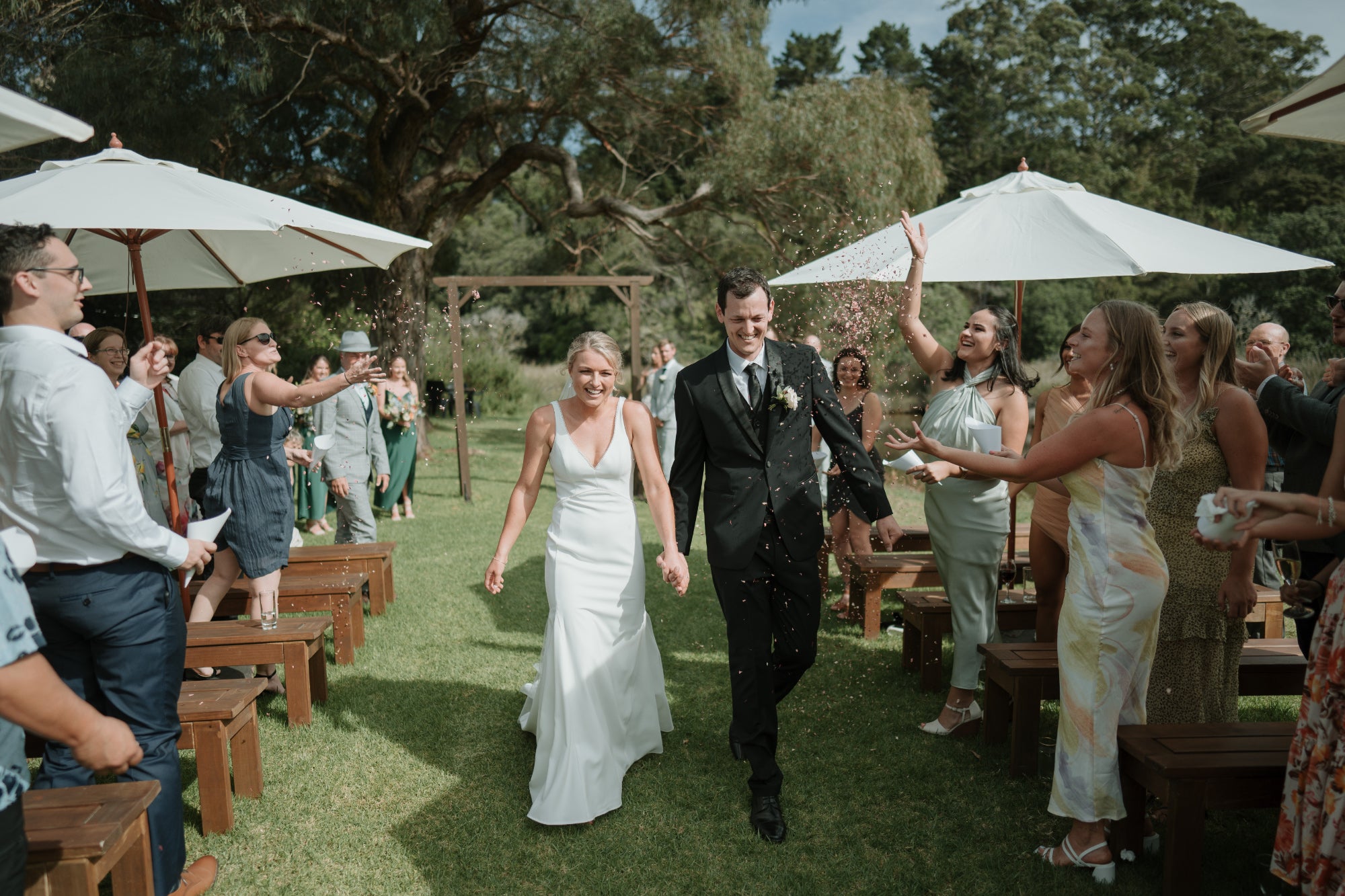 Mandy and Matt's wedding | Tawharanui Lodge | The Paper Gazelle