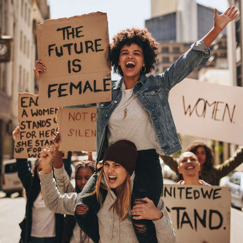 Demonstrierende Frauen