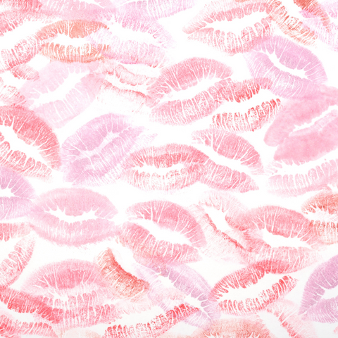 Viele rosa Kussmünder auf weißem Hintergrund