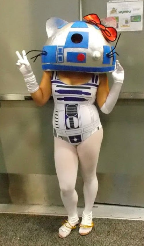 Sexy R2D2 cosplay