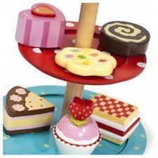 le toy van cake stand