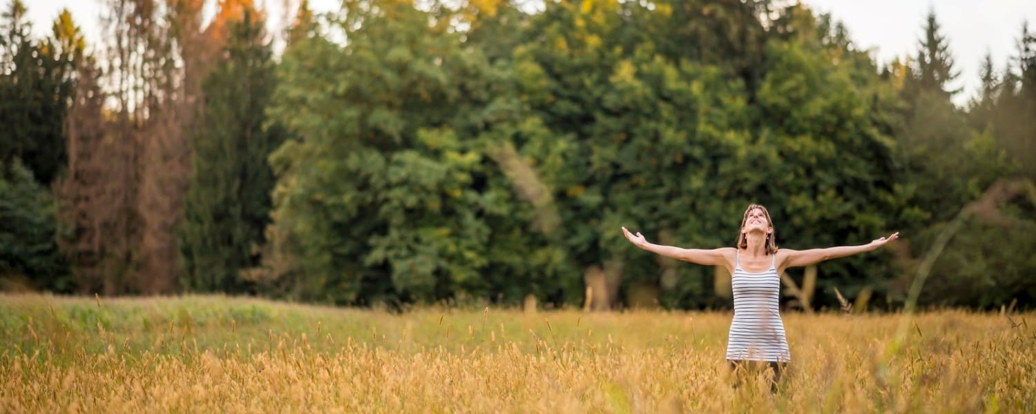 femme harmonie nature bien-etre