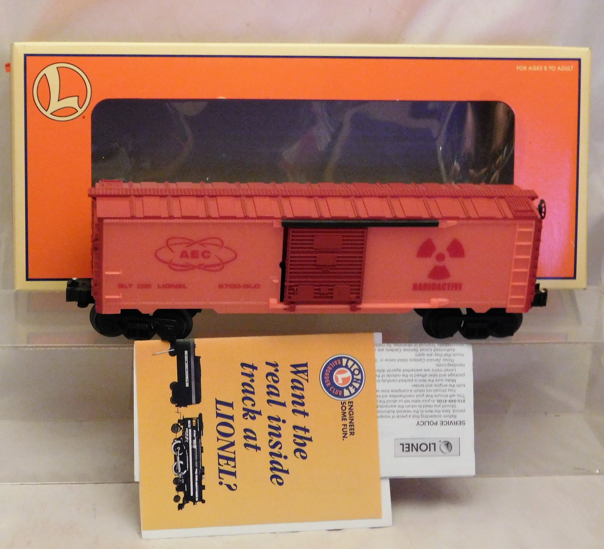 Lionel 6-26288 AEC Glow in the Dark Boxcar Reddish Atomic Energy