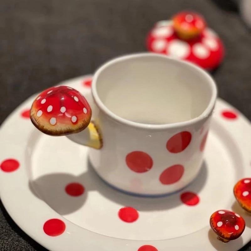 Wickedafstore Hand Painted Mushroom Tableware 34535253147903 1400x ?v=1639919851