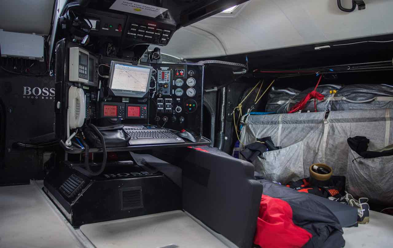 vendee globe extreme endurance 33shake cockpit