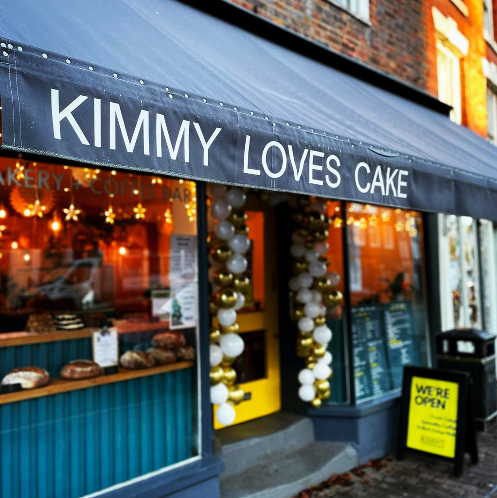 Kimmy Loves Cakes