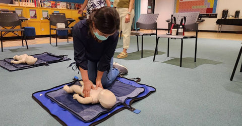CPR AED training with wellington