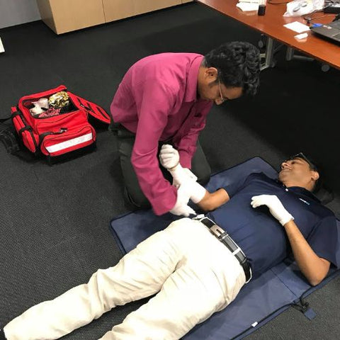 first aid cpr aed training basic life support bangkok first aid