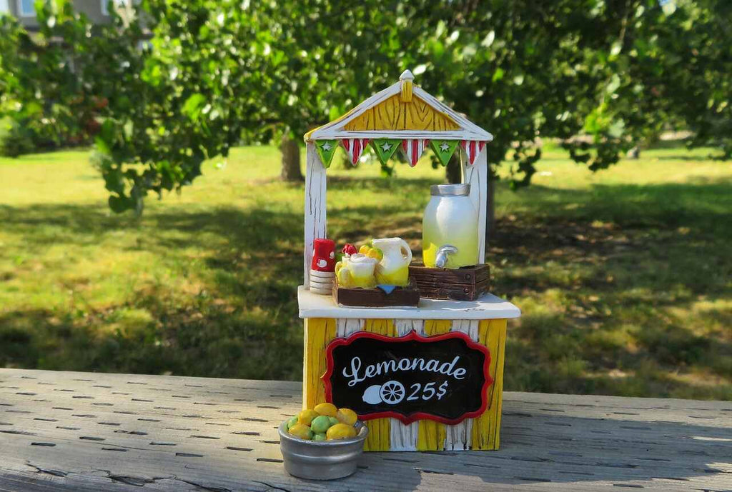 lemonade stand selling lemonade for 25 cents