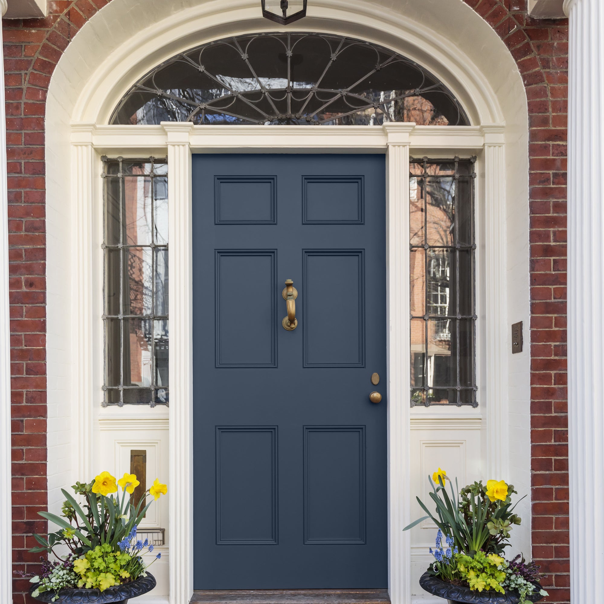 HOW TO REPAINT YOUR FRONT DOOR - Colourtrend Paints