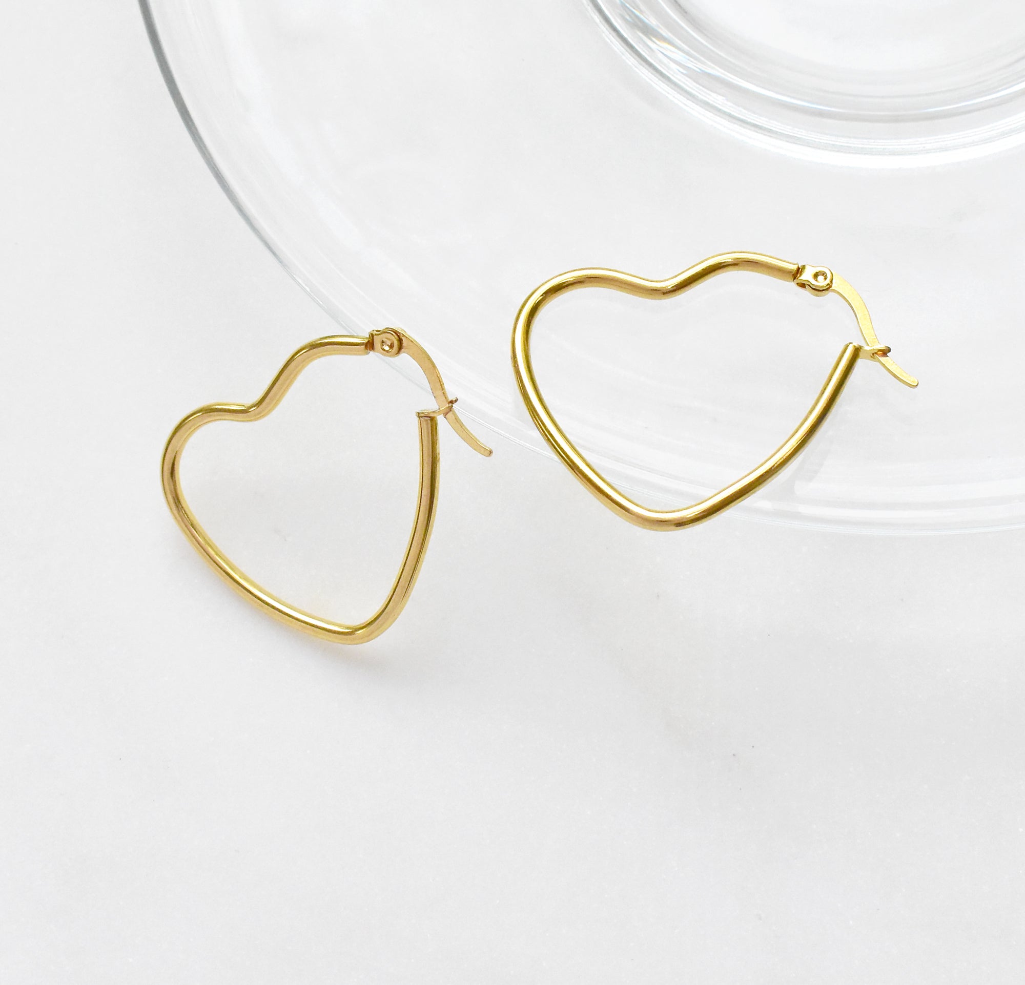 Heidi Heart Hoop Earrings Brass – INK+ALLOY, LLC