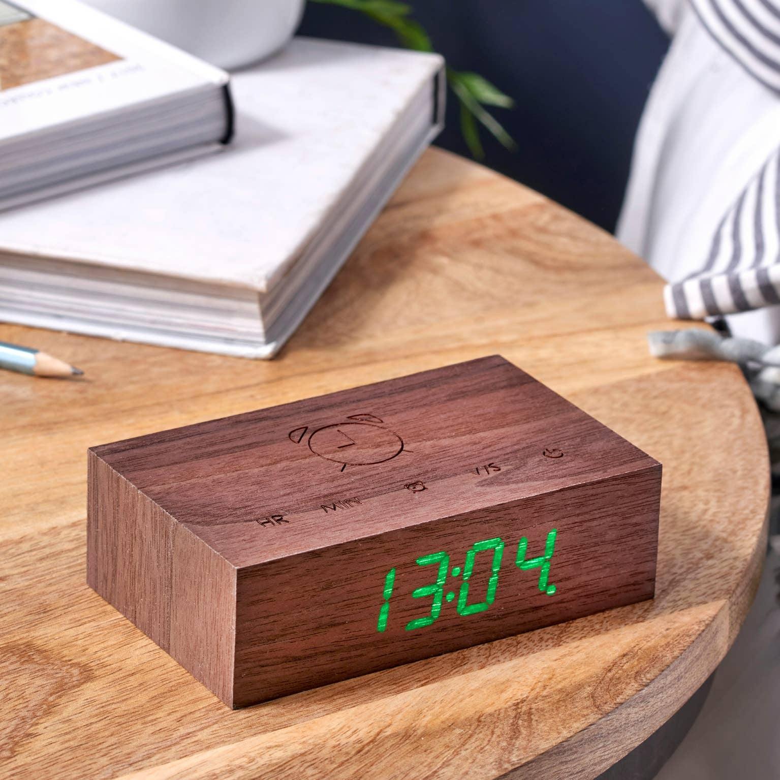 Flip Click Clock: Walnut