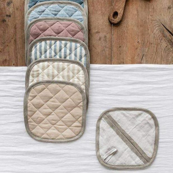 MagicLinen Linen Oven Mitt in Charcoal Gray at Urban Outfitters