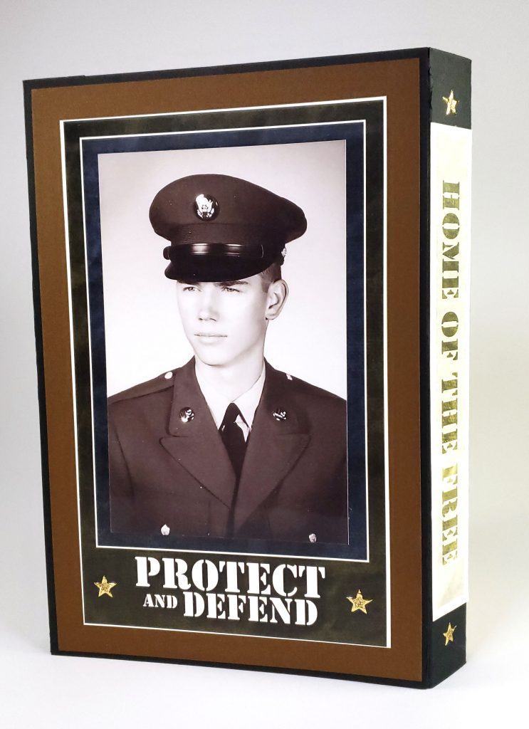 Make a keepsake album to honor a special military serviceman or woman in your life. #clubscrap #scrapbooking #handmadebook #minialbum #pagekit