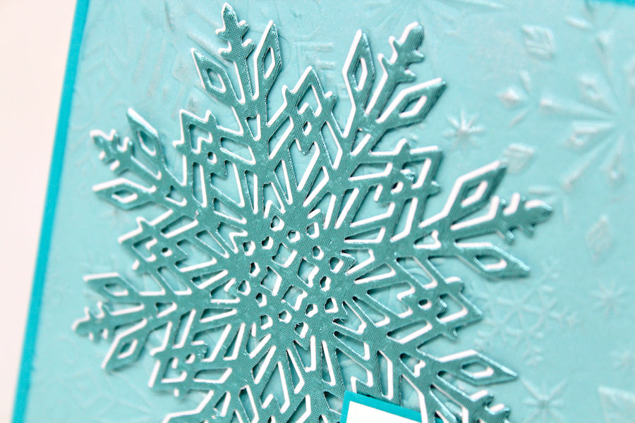 Ghosting with Die Cuts Technique Card #clubscrap #sizzix #diecut #ghosting #embossing #cards #winter #snowflakes