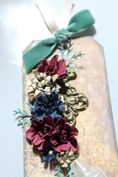 Ivy League Mini Tag #paperflowers #clubscrap #tag #embossresist
