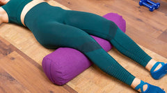 posture du cadavre savasana - blog bolster de yoga - my shop yoga