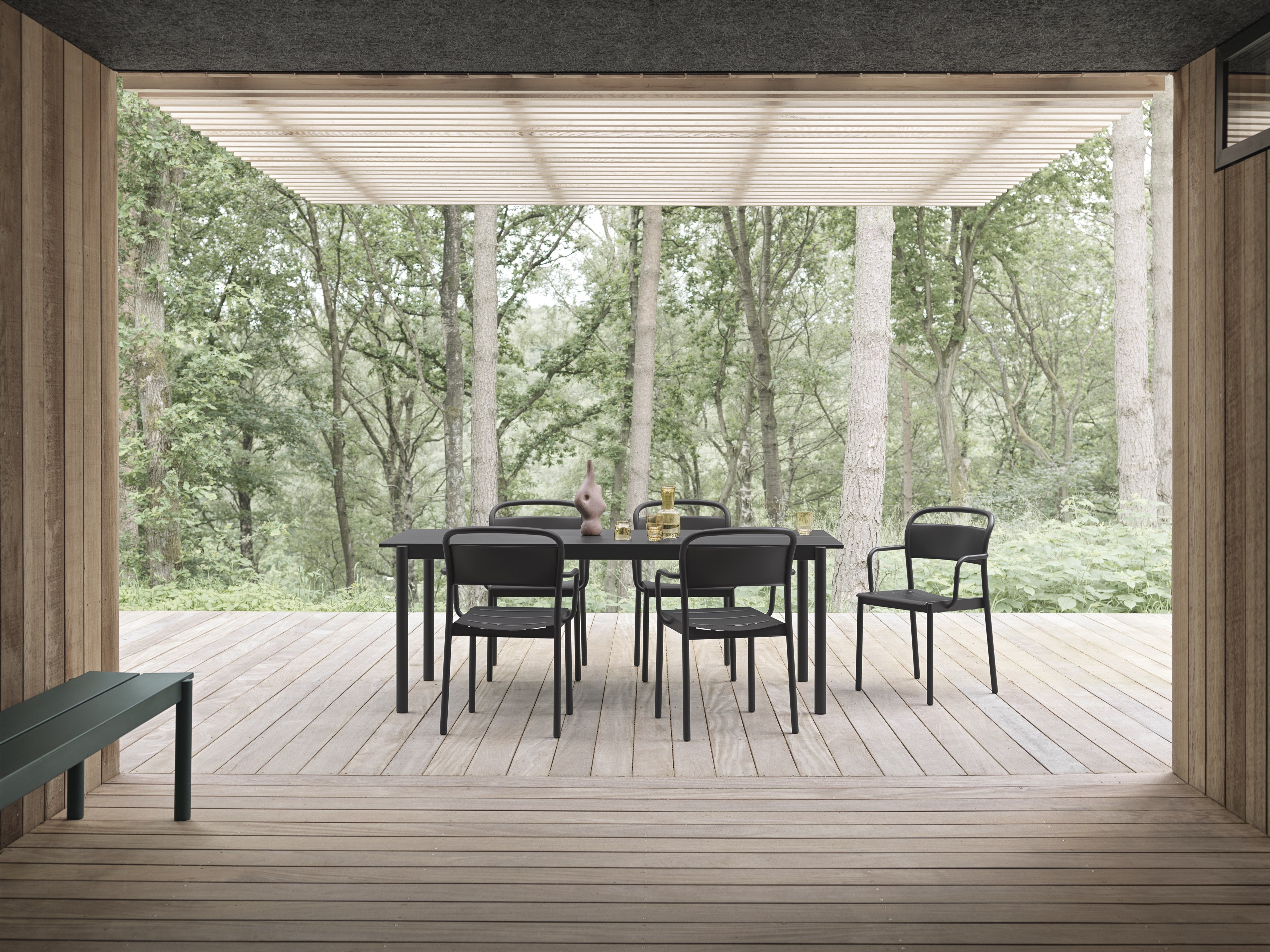 Muuto Linear Steel Outdoor Range