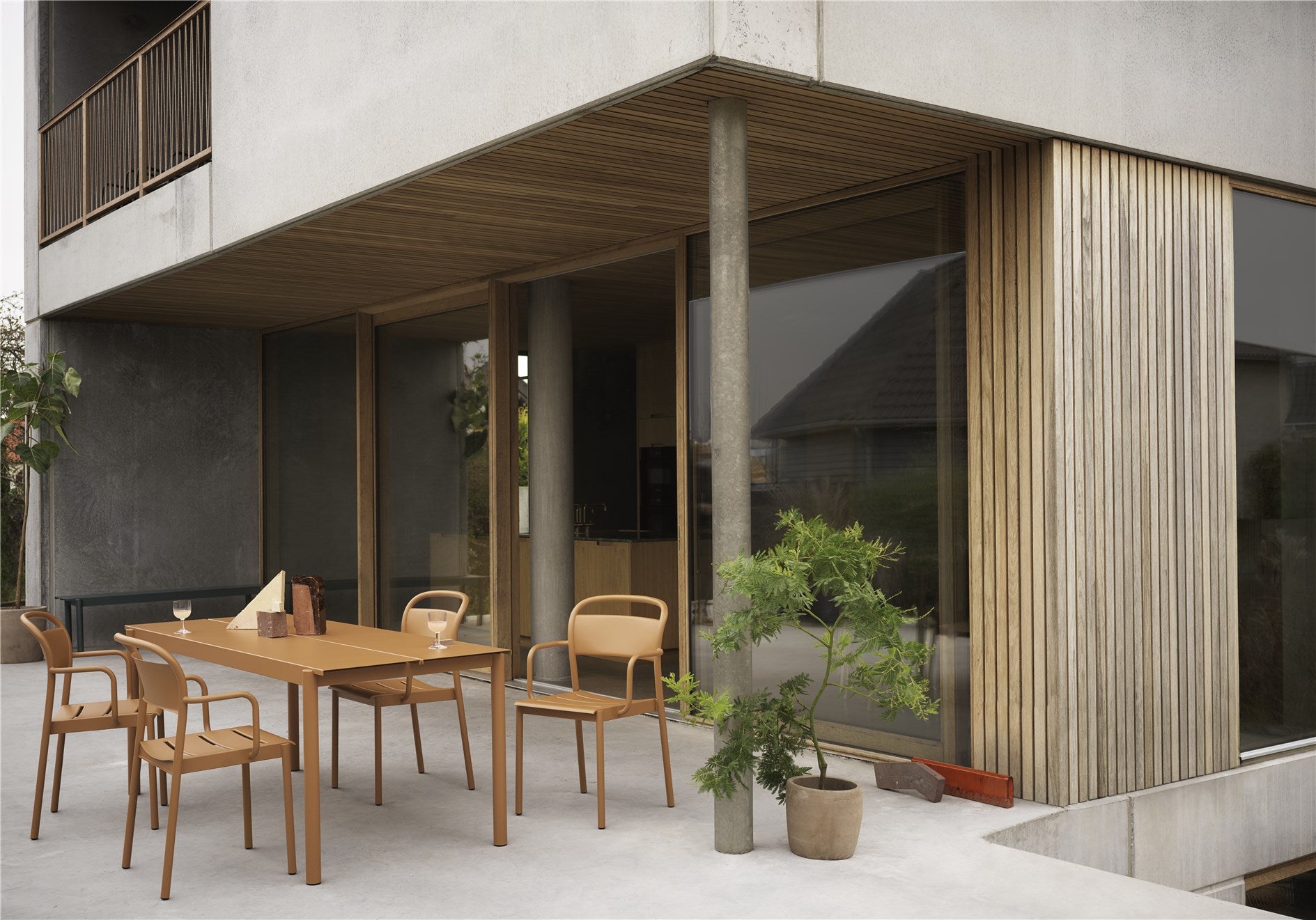 Muuto Linear Steel Outdoor Range