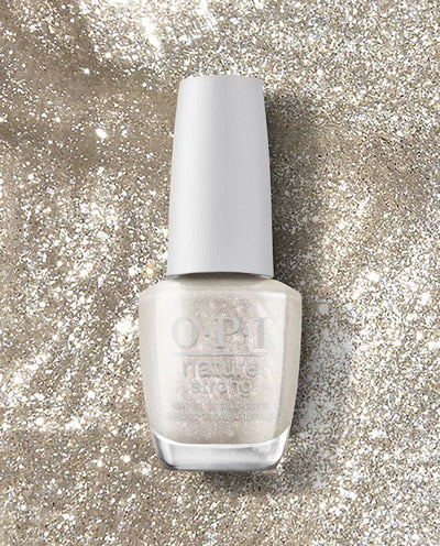 Amazon.com: OPI Nail Lacquer, Opaque & Vibrant Crème Finish White Nail  Polish, Up to 7 Days of Wear, Chip Resistant & Fast Drying, Alpine Snow,  0.5 fl oz : Beauty & Personal Care