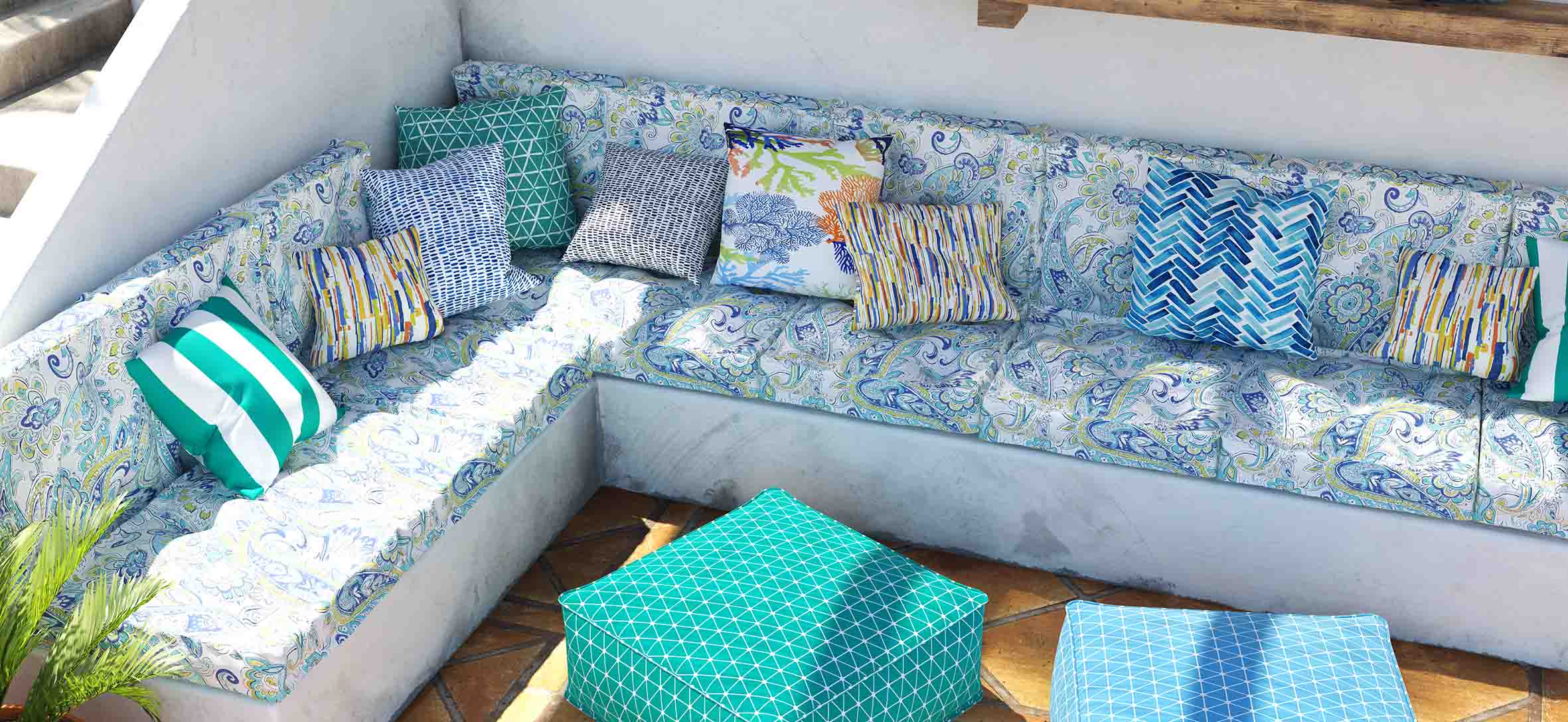 How To Choose the Perfect Garden Bench Cushion