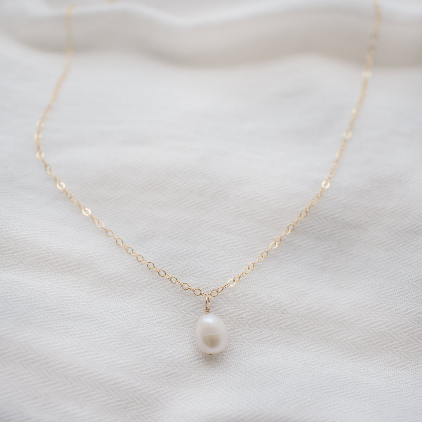 Petite Pearl Pendant Necklace – Evorly