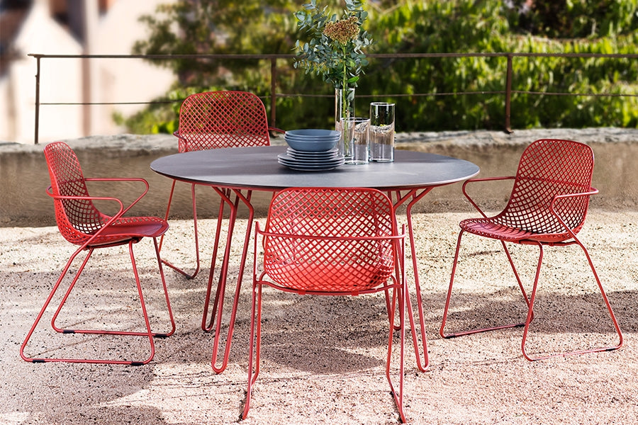 Red Stackable Patio Chairs / French Red Metal Stacking Outdoor Chairs