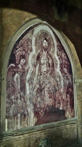教堂是意大利的一个主题，城市周围有很多美丽的古老宗教绘画。