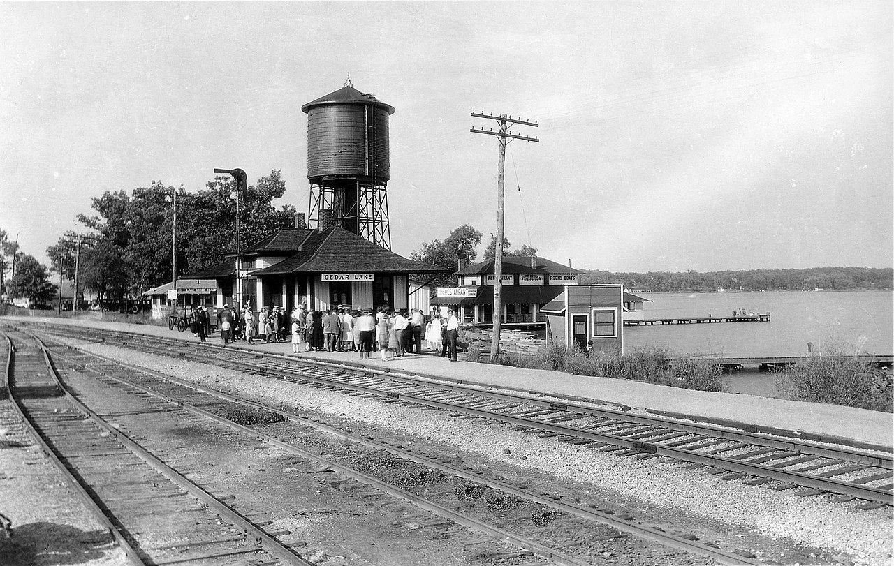 Haus and Hues in Cedar Lake