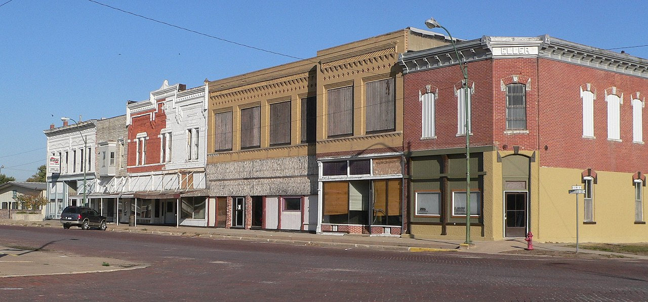 Haus and Hues in Clay Center