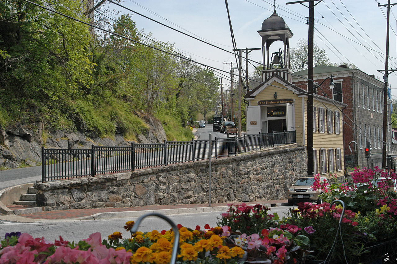 Haus and Hues in Ellicott City