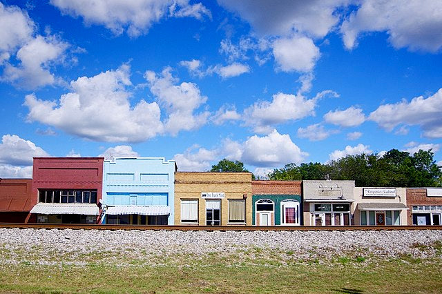 Haus and Hues in Falkville