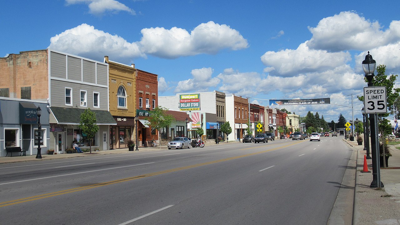 Haus and Hues in Kalkaska