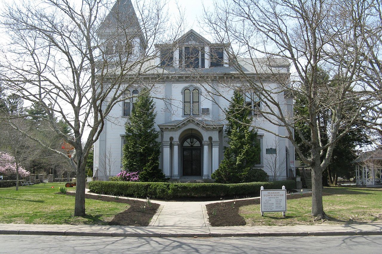 Haus and Hues in Marion Center