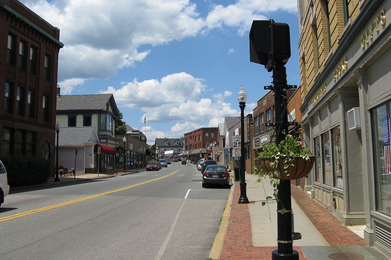 Haus and Hues in Middleborough Center