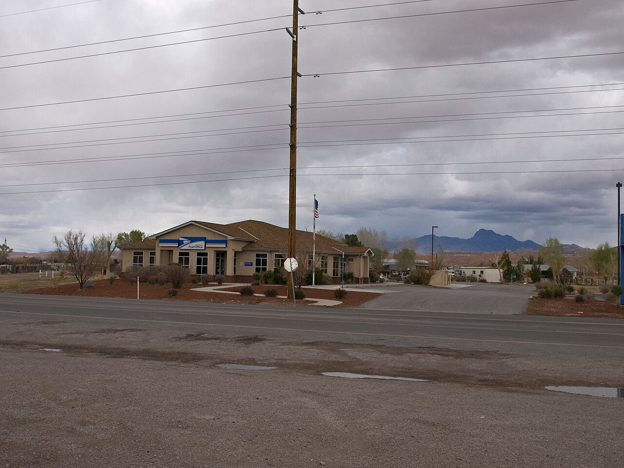 Haus and Hues in Moapa Town